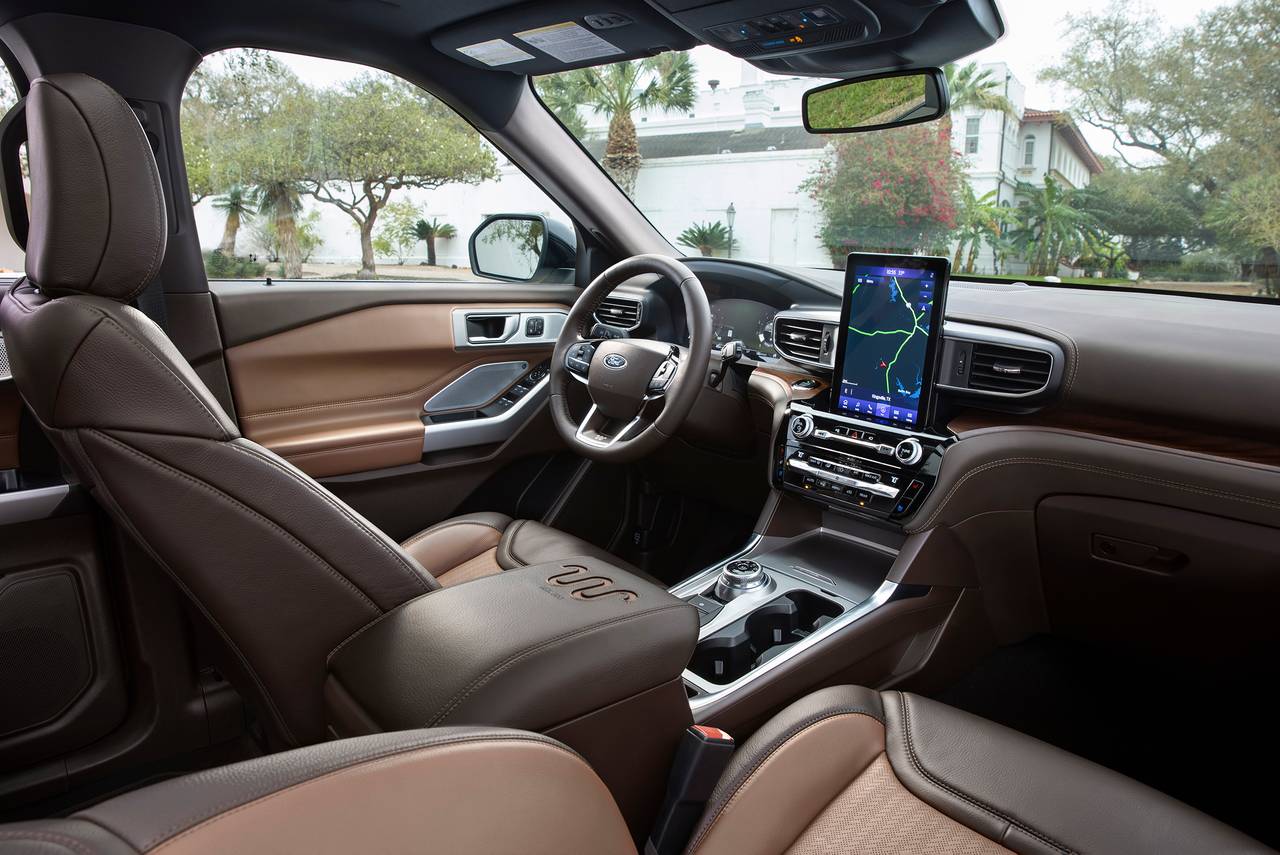 2023_Ford__Dealer_Near_Me_Plainville 2.jpg
