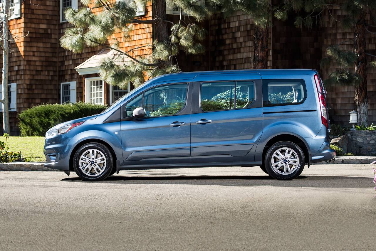 2023_Ford_Transit_Connect_Gengras.jpeg