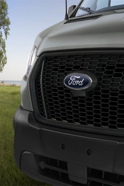2023-ford-tran.jpg