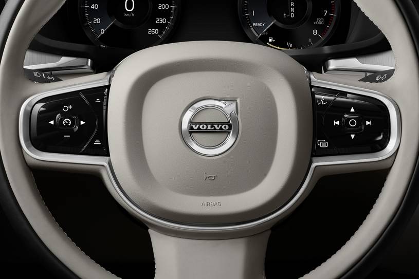 2022_volvo_s60_sedan_b5-inscription_auxctrl_oem_1_815.jpg