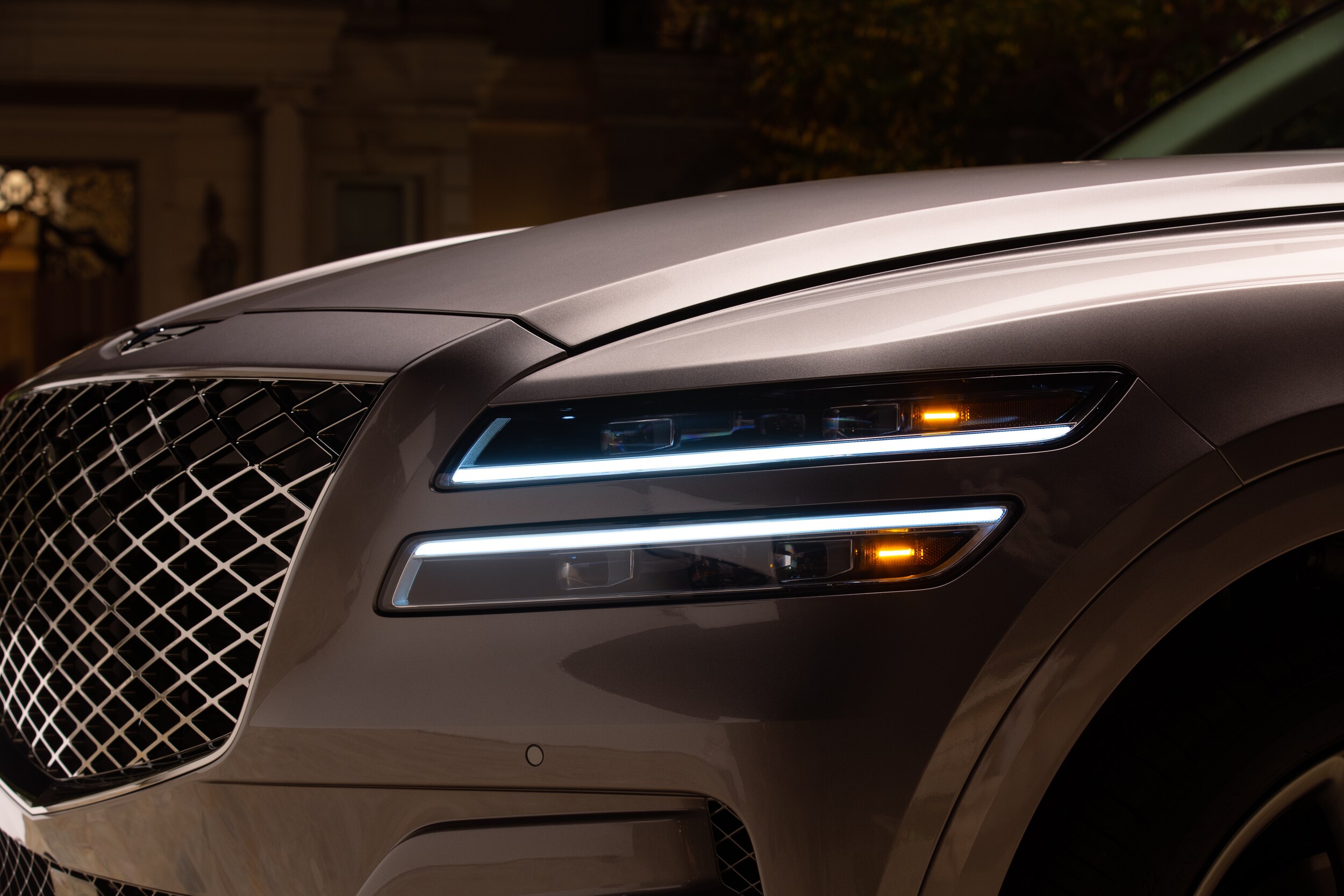 Genesis GV80 Headlights Near Chicago