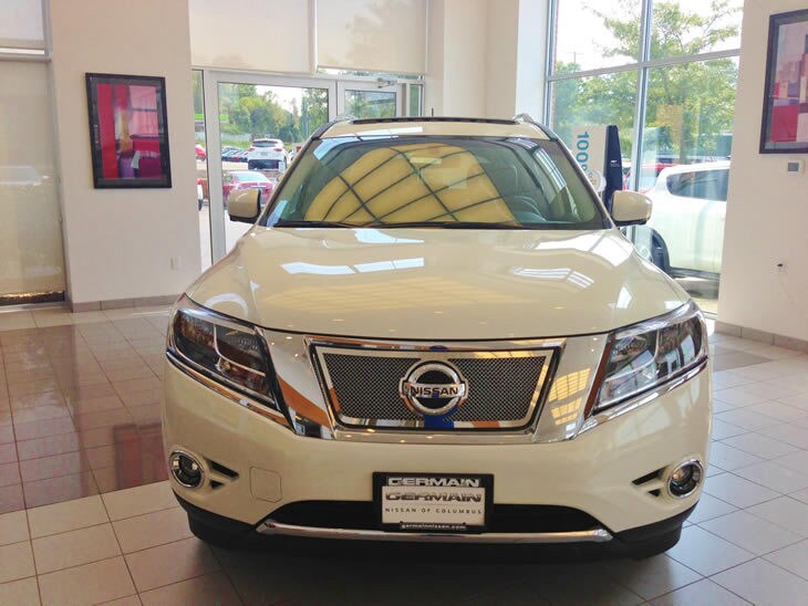 Germain_Nissan_Pathfinder_Grille-opt.jpg