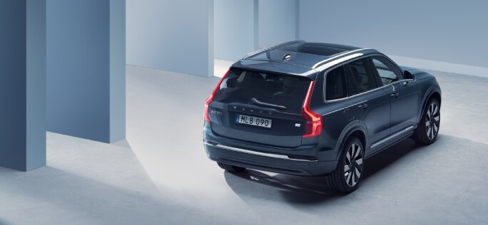 Giles_volvo_XC90_safety_L1.png