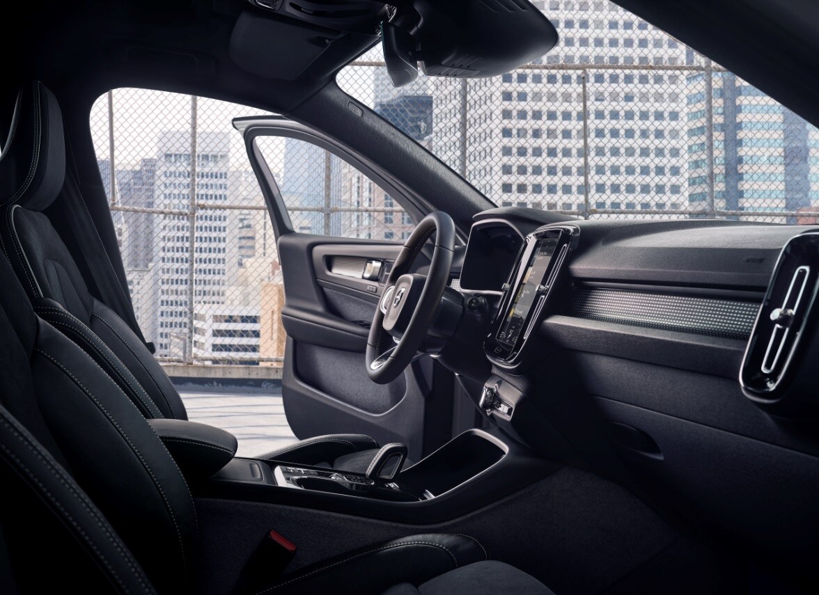 2022 Volvo XC40 Interior