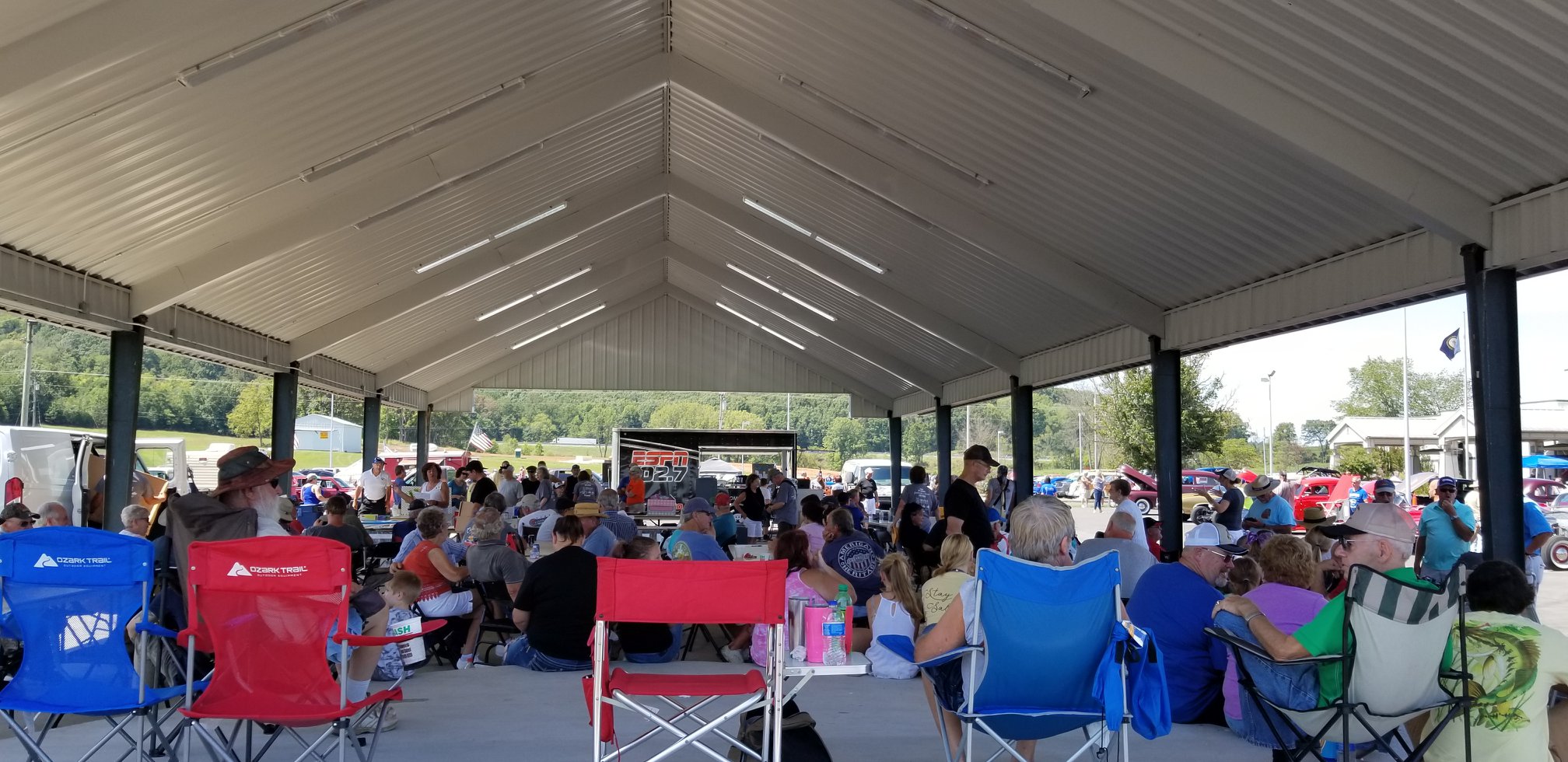 Cruisin for a dream car Show Gillie Hyde Glasgow, KY.jpg