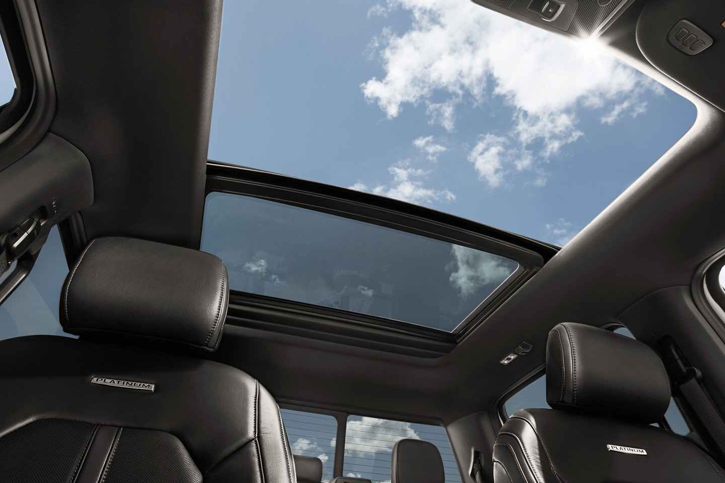 Twin Panel Moonroof.jpeg