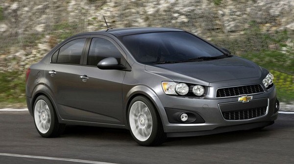 New-Chevrolet-Sonic-Sedan-2012.jpg