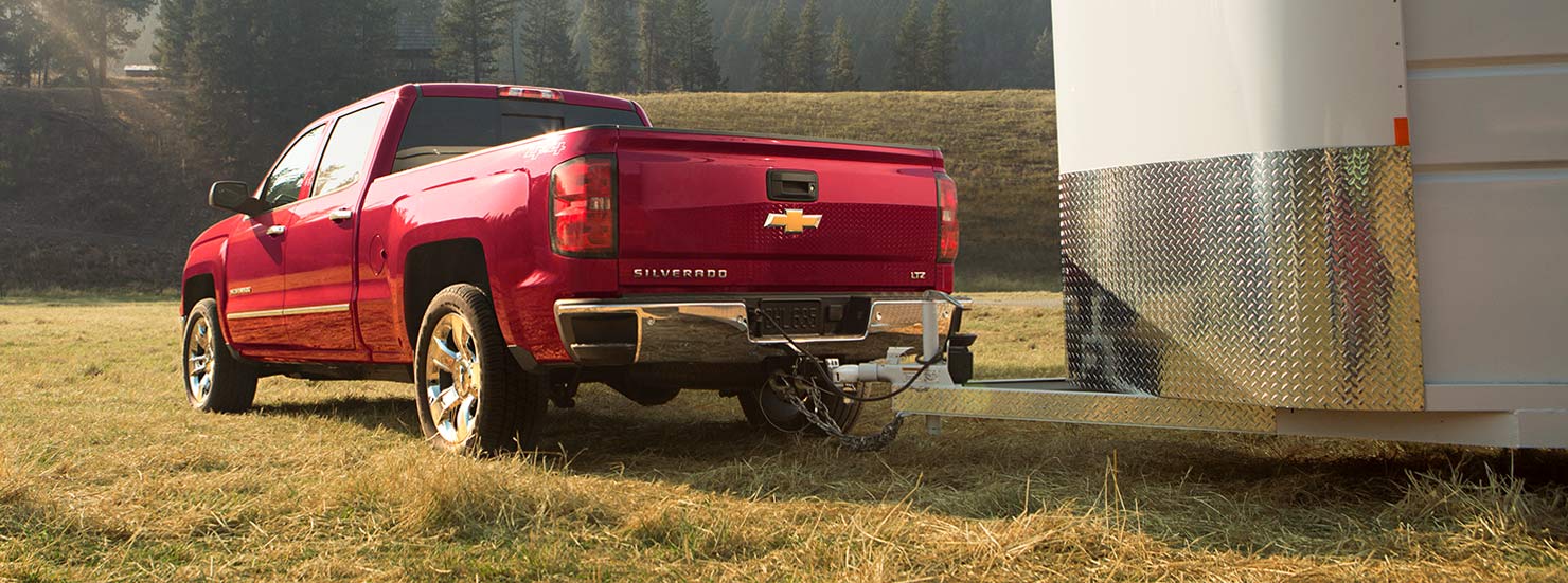 2014-silverado-1500-overview-photo-cnt-well-1-pulling-1480x550-01.jpg