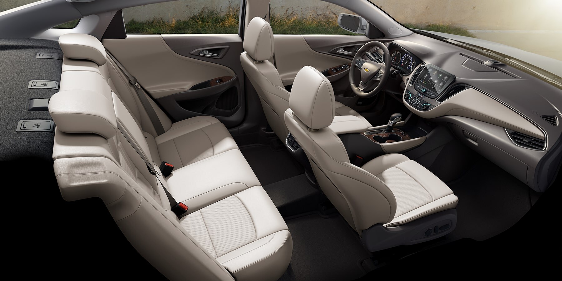 2025-malibu-interior%20seating.png