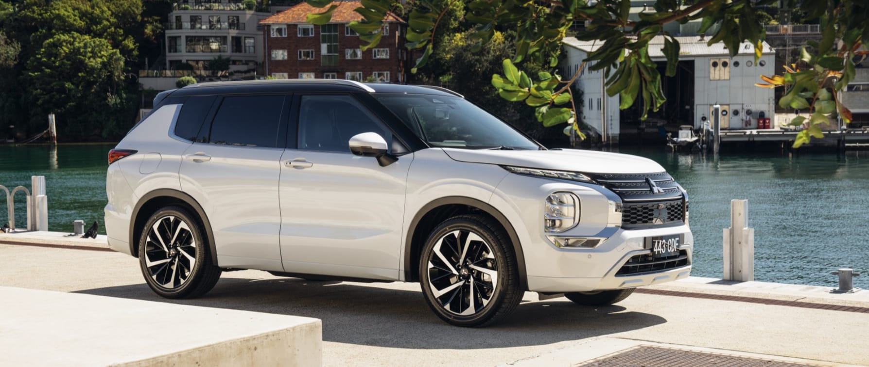 The 2023 Mitsubishi Outlander GILLMAN MITSUBISHI