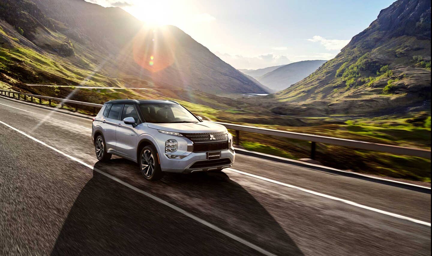 2025-mitsubishi-outlander-phev.png