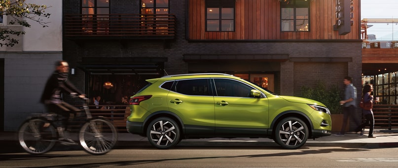 2020-Nissan-RogueSport-SL-SUV-L02 (2).png