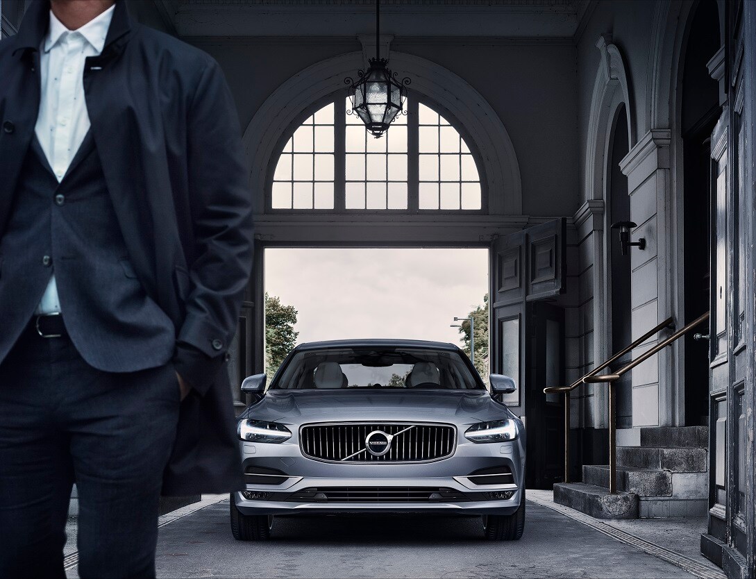 Volvo S90 Gate Frame.jpg
