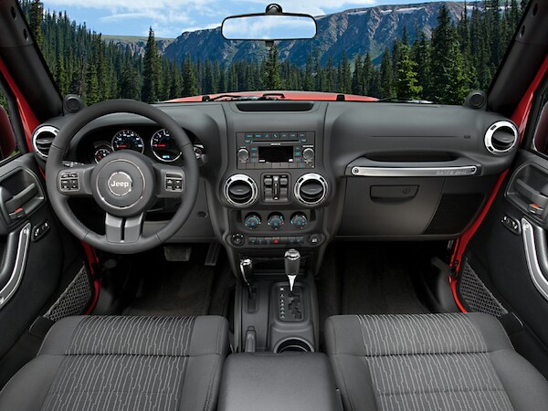 39656_132_2_1024x.png 2016 Jeep Wrangler Interior