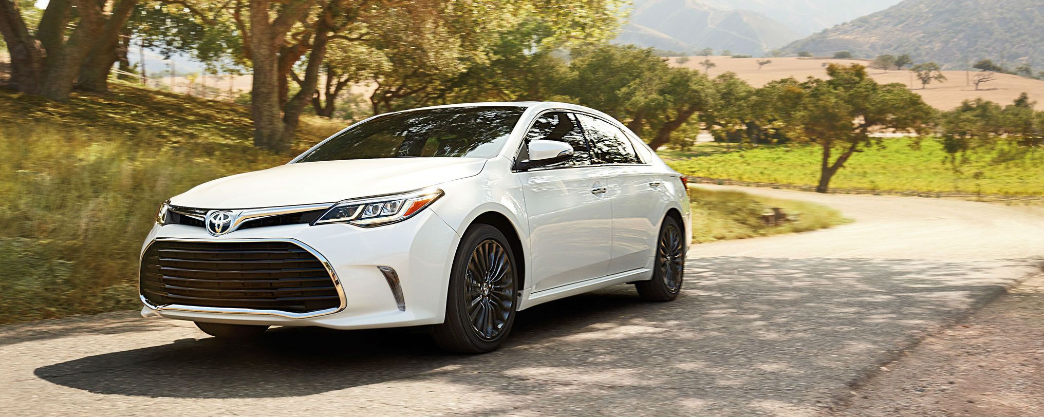 2017-Toyota Avalon Touring.jpg