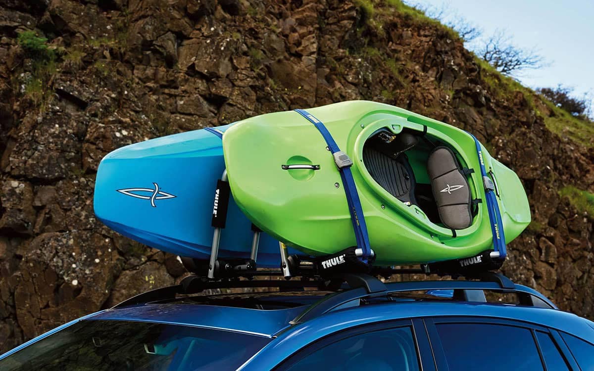 Closeup of Kayaks Tied to Roof Rails of 2019 Subaru Crosstrek
