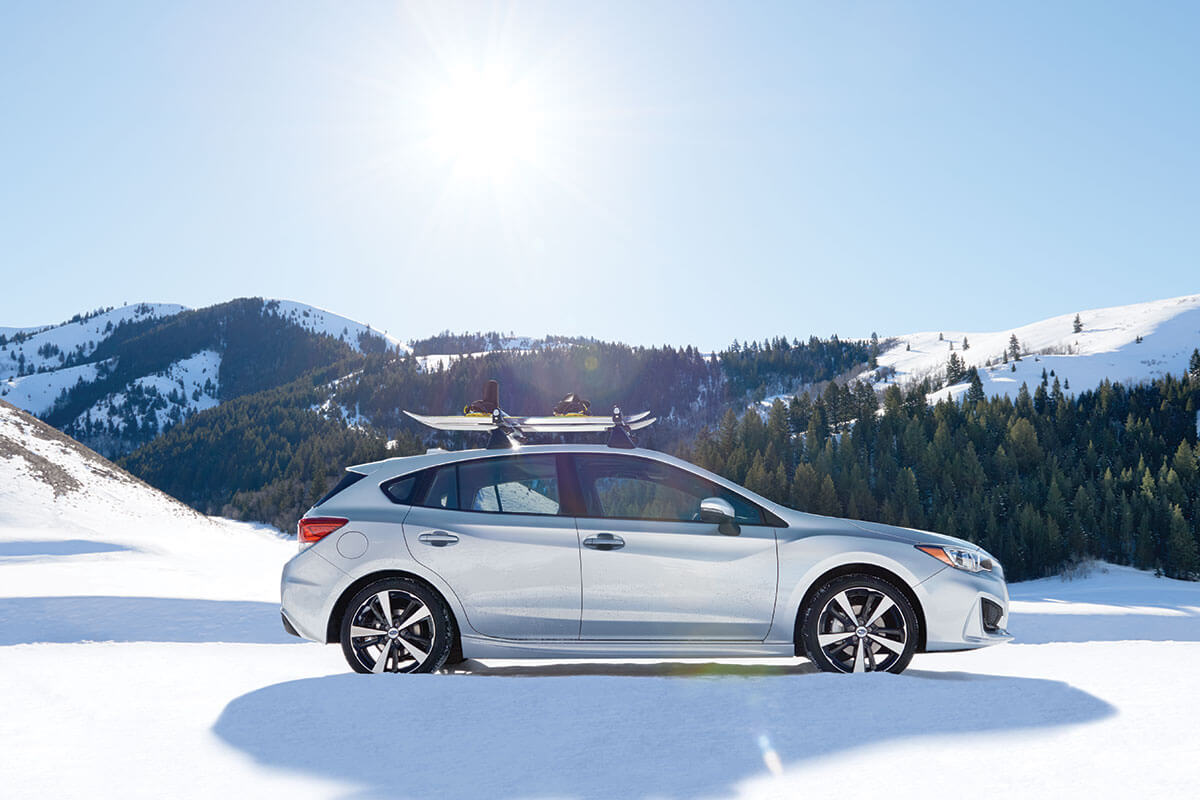 2018-Subaru-Impreza-snowy-mountain-profile.jpg