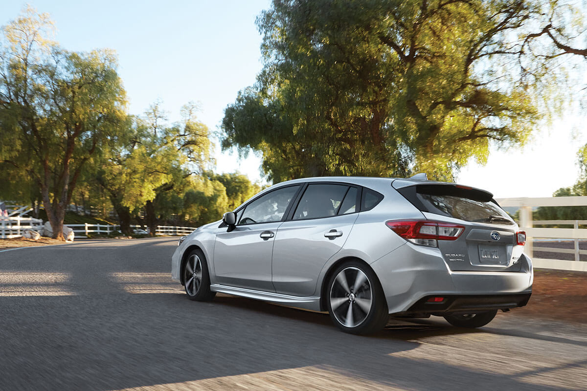 2018-Subaru-Impreza-rear-view-country.jpg
