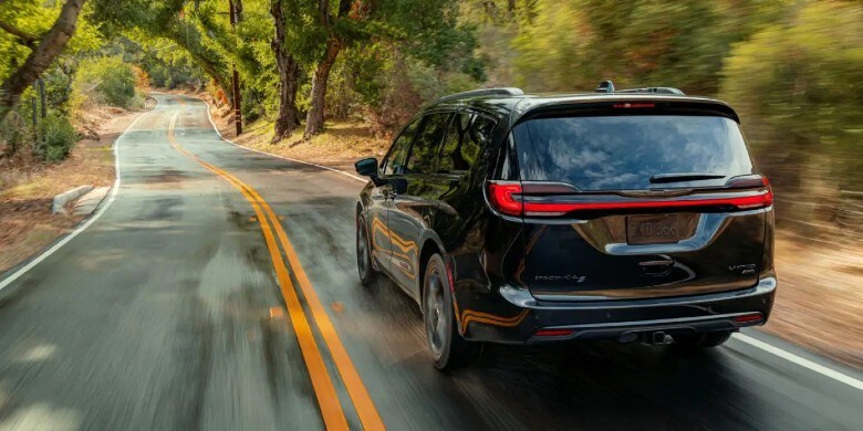 Rear exterior view of the 2023 Chrysler Pacifica.jpg