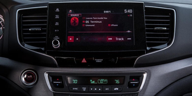 2023 Honda Ridgeline interior technology.jpg