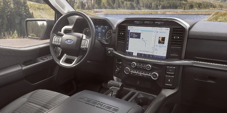 Interior tech of the 2023 Ford F-150.jpg