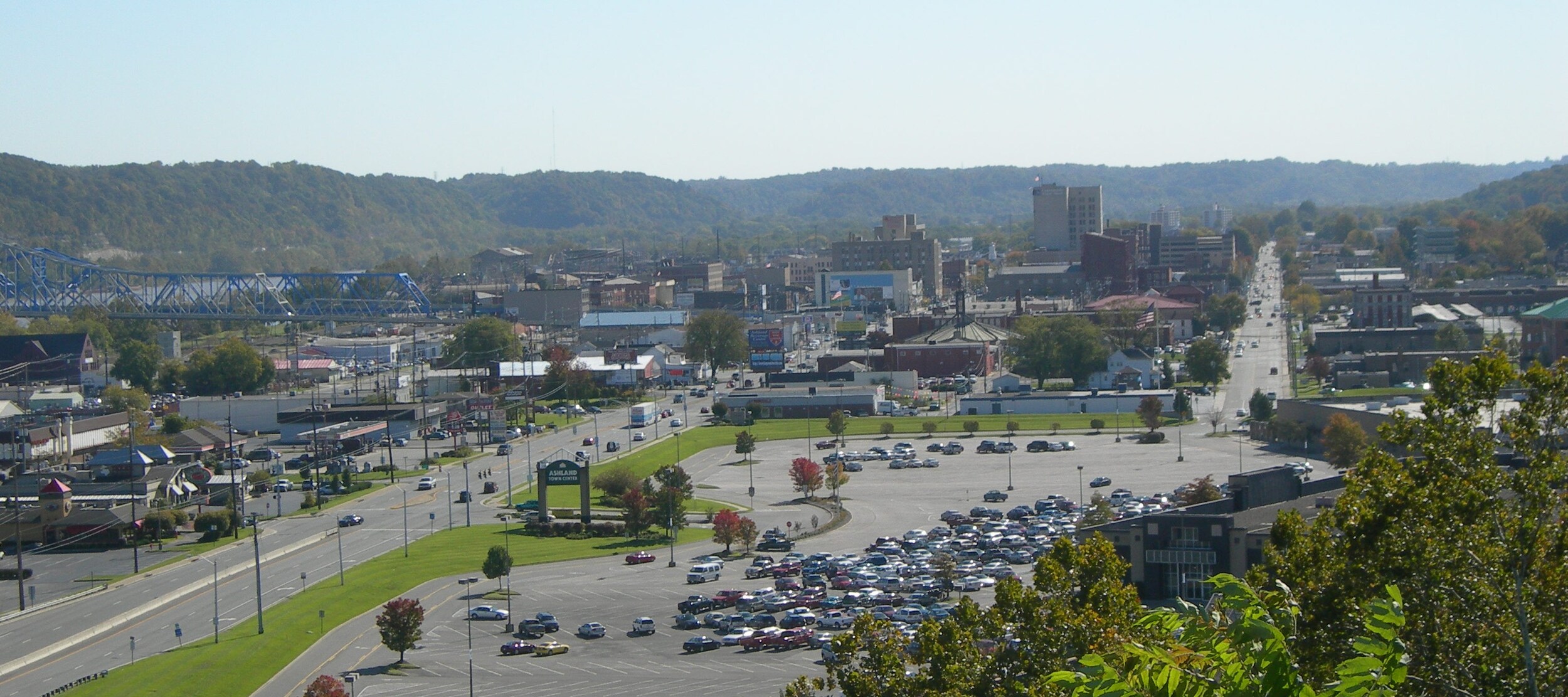 Ashland_KY_pan_oct_14_2006.jpg