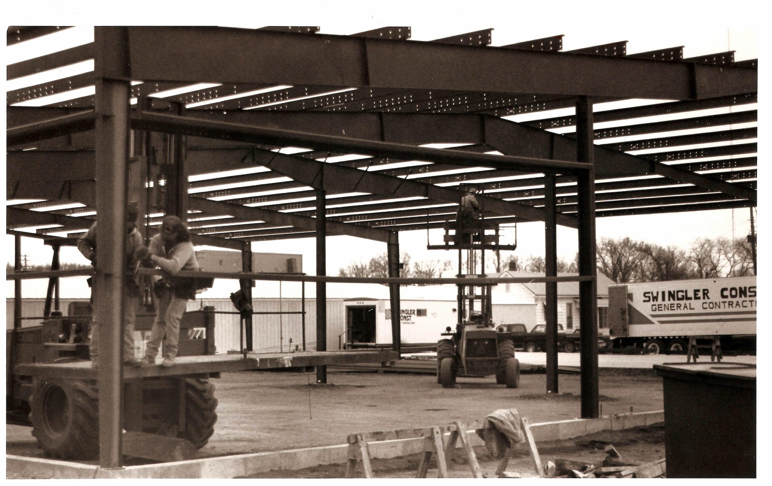 construction current building 001.jpg