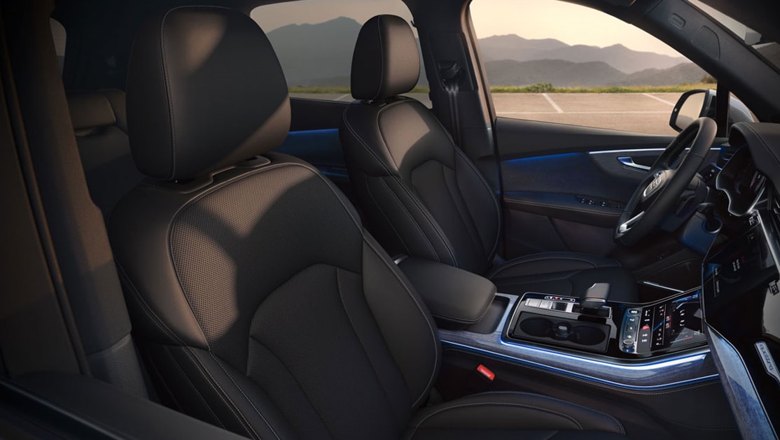 Audi%20q7%20interior2.png