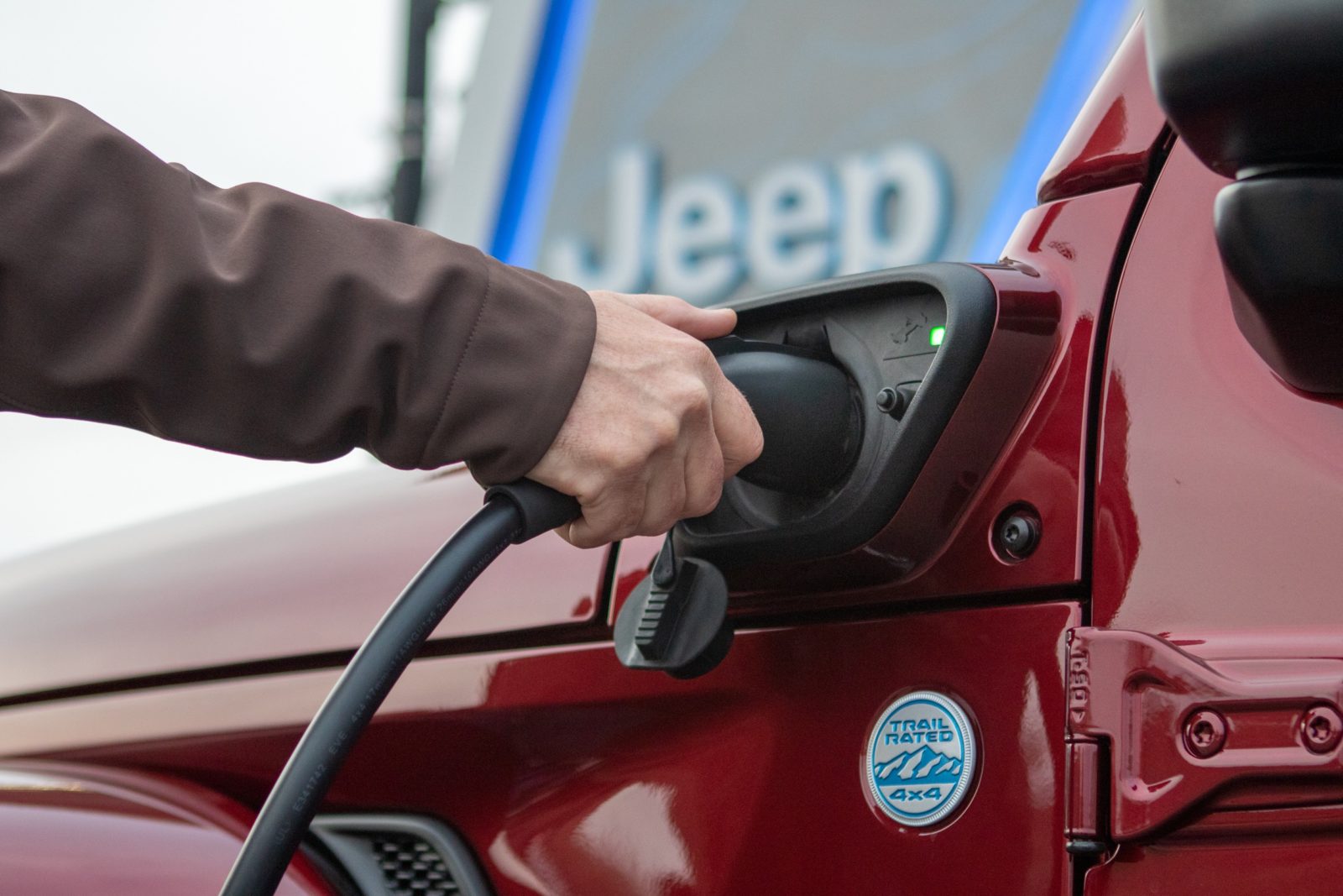 Jeep 4xe Plug.jpg