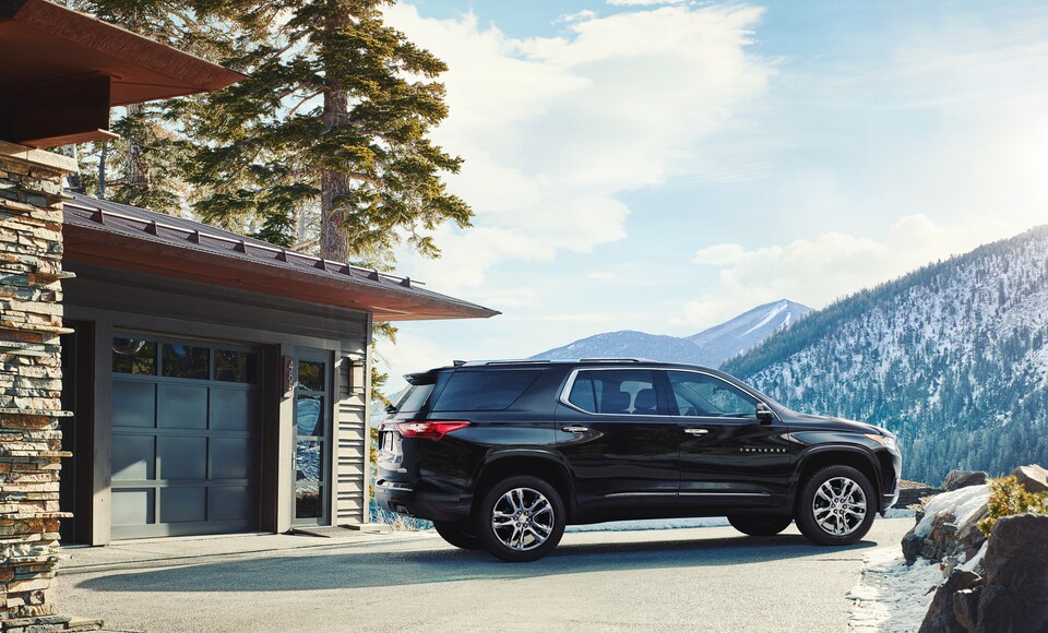 2021-Chevrolet-Traverse-HighCountry-SUV-L02.jpeg
