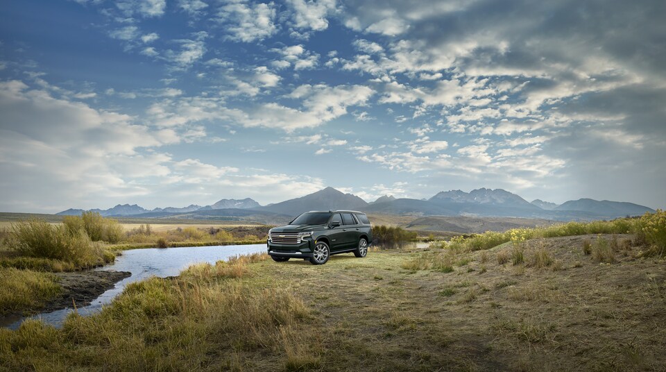 2022-Chevrolet-Tahoe-HighCountry-SUV-L02.jpeg