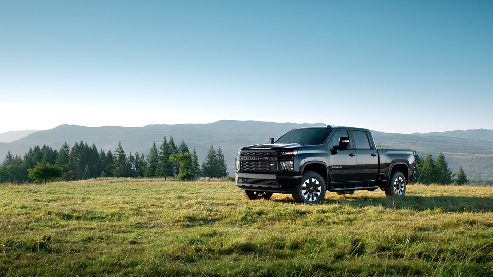 2021-Chevrolet-Silverado2500HD-Custom-CrewCab-StandardBox-Truck-L01 (1).jpeg
