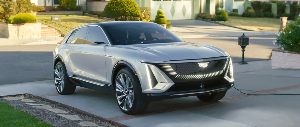 2023-Cadillac-LYRIQ-Prototype-SUV-L01.jpeg