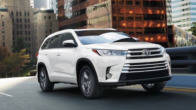 2019 Toyota Highlander in Mansfield, OH