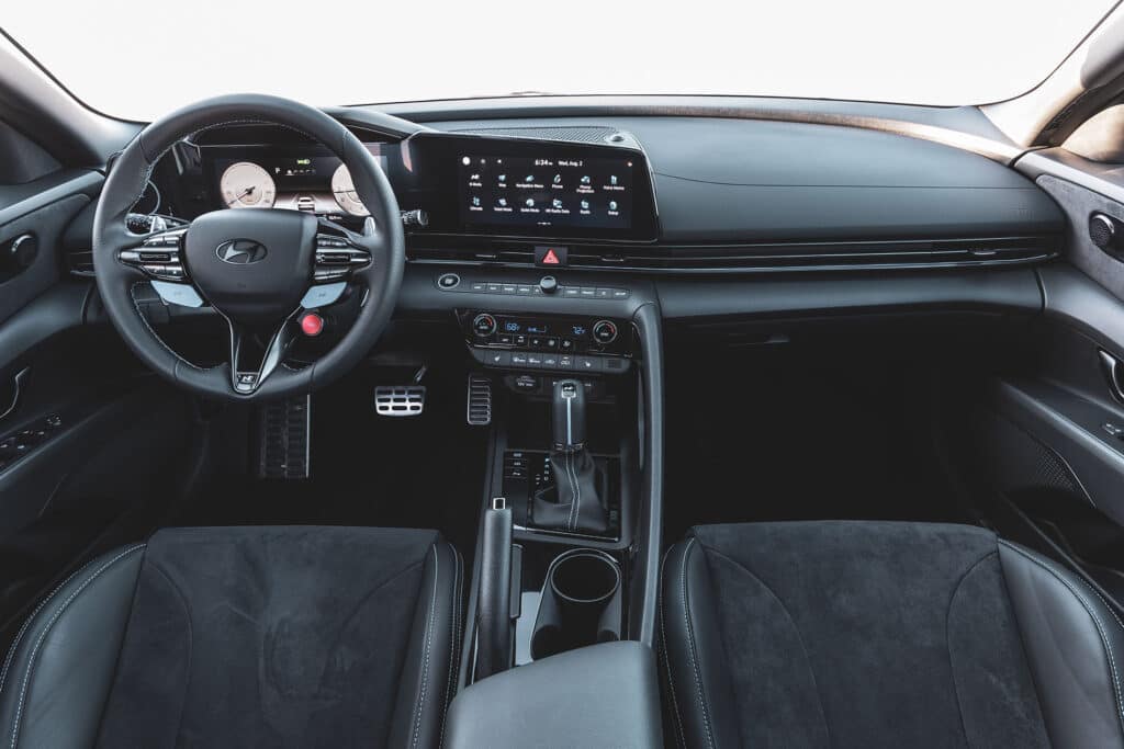 2023 Hyundai Elantra Interior