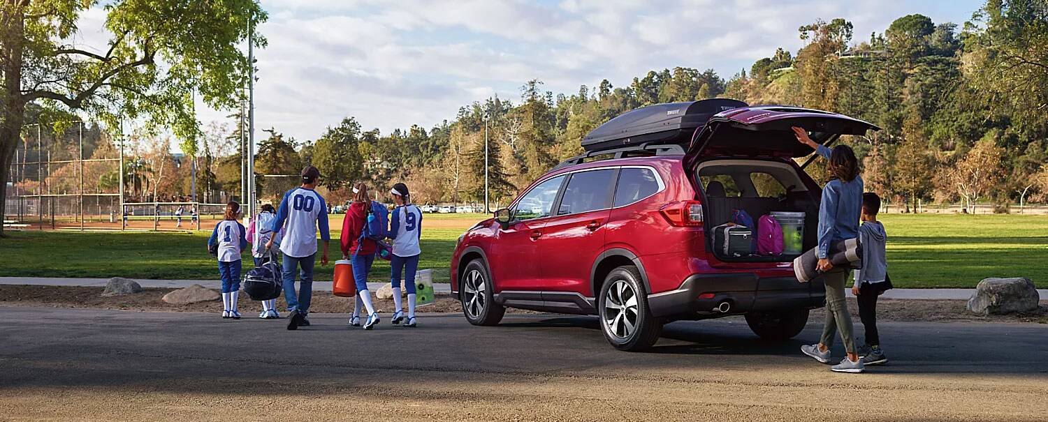 2024-Subaru-Ascent-rear-quarter.jpg