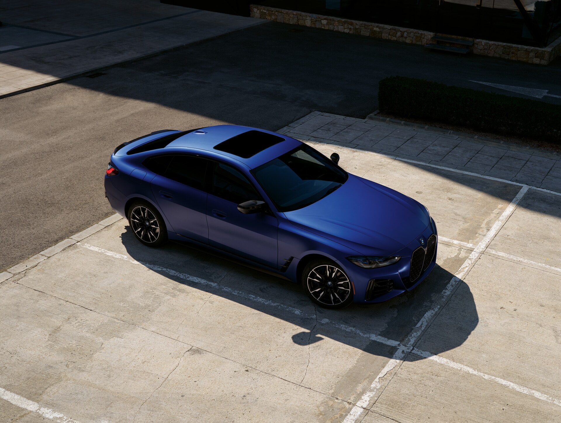 BMW_i4_M50_DI21_000019956-R1.png