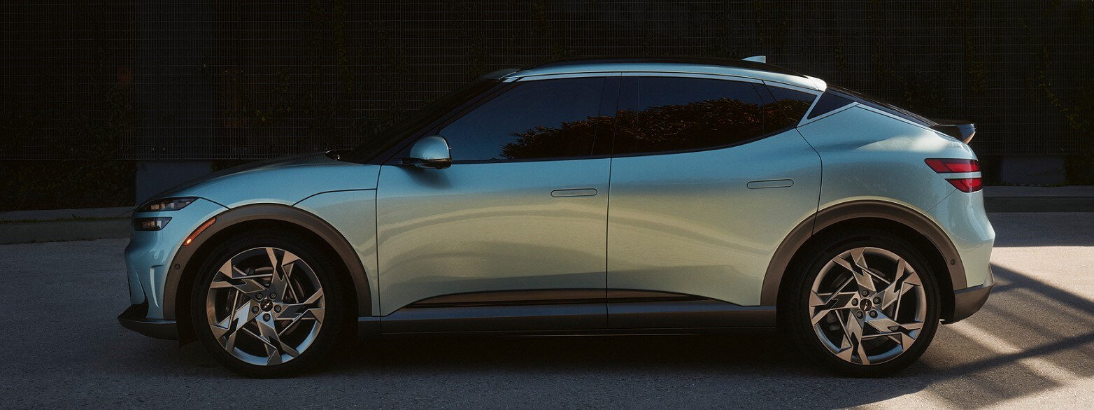 2023-Genesis-GV60-Launch-SUV-L05b.jpg