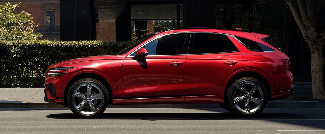 2022-Genesis-GV70-3.5T-SportPrestige-SUV-L02b.jpg