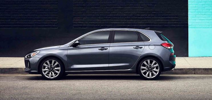 Hyundai Elantra GT 1.JPG