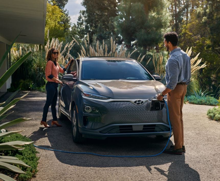Kona EV 2019 Exterior Plug View 1.JPG