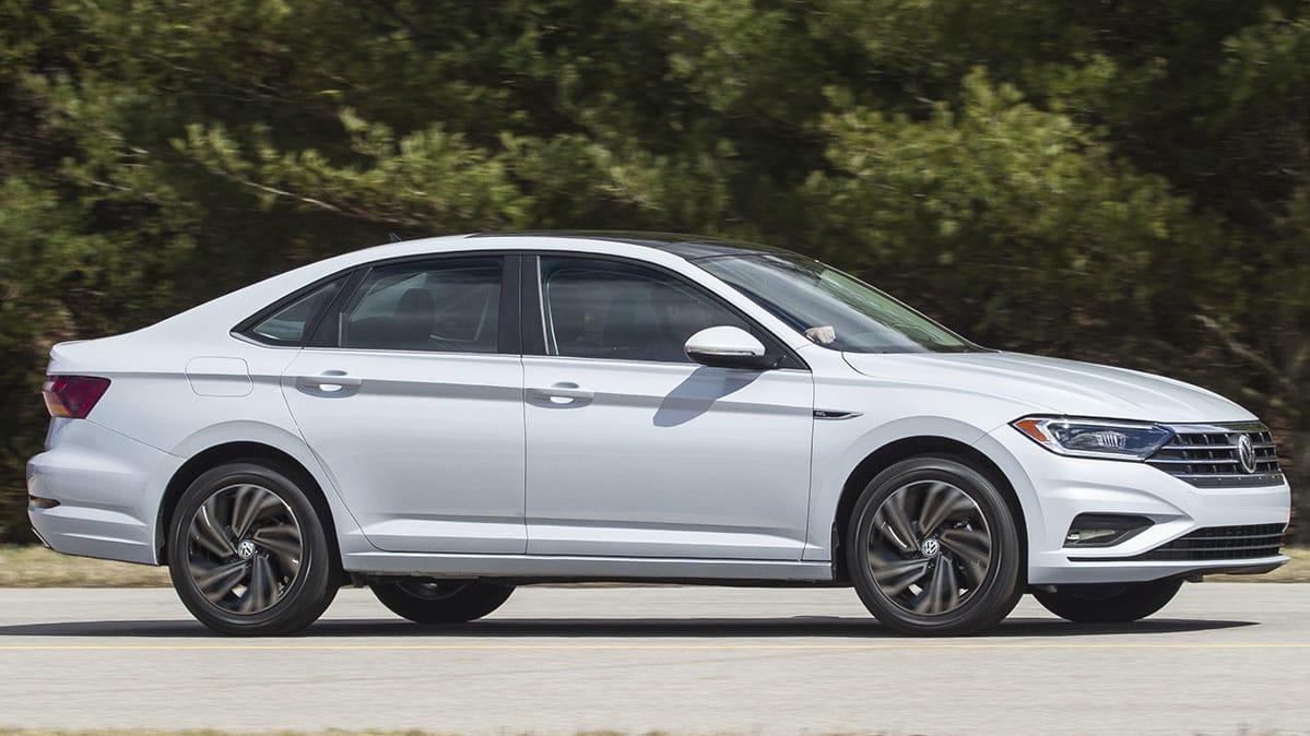 2019 Volkswagen Jetta Vs Volkswagen Passat near Springfield, IL