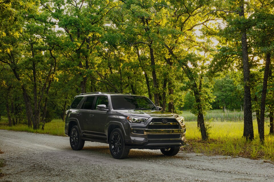 Toyota-4Runner-NightshadeSE-SUV-L01 (1).png