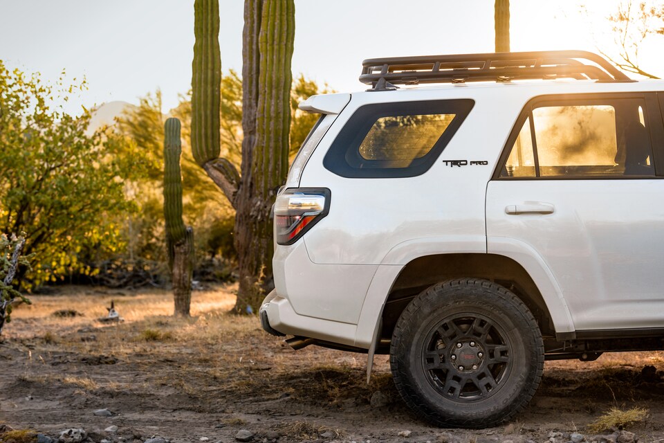 Toyota-4Runner-TRDPro-SUV-L06.png