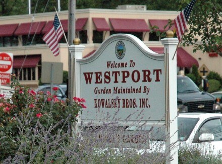 welcometowestport08270601pop_thumb.jpg