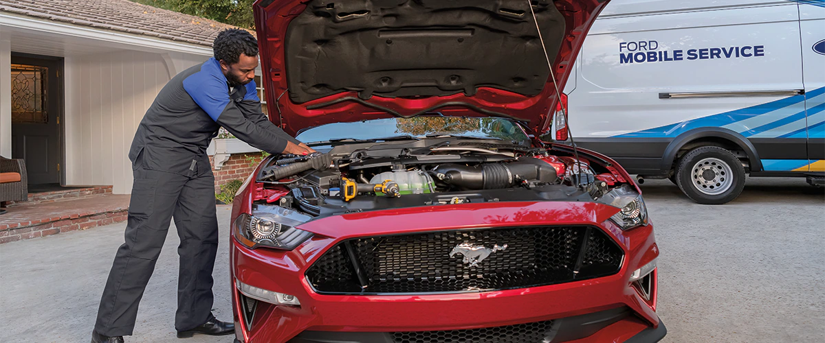 Ford_Service_Driveway_1525_cmyk.png