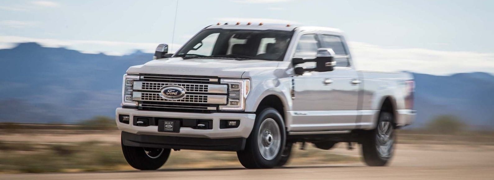 E5.jpg White F-250