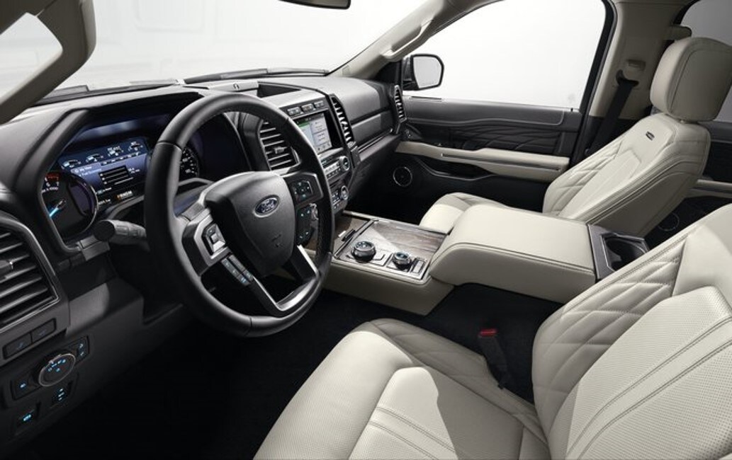 C11.jpg Expedition interior