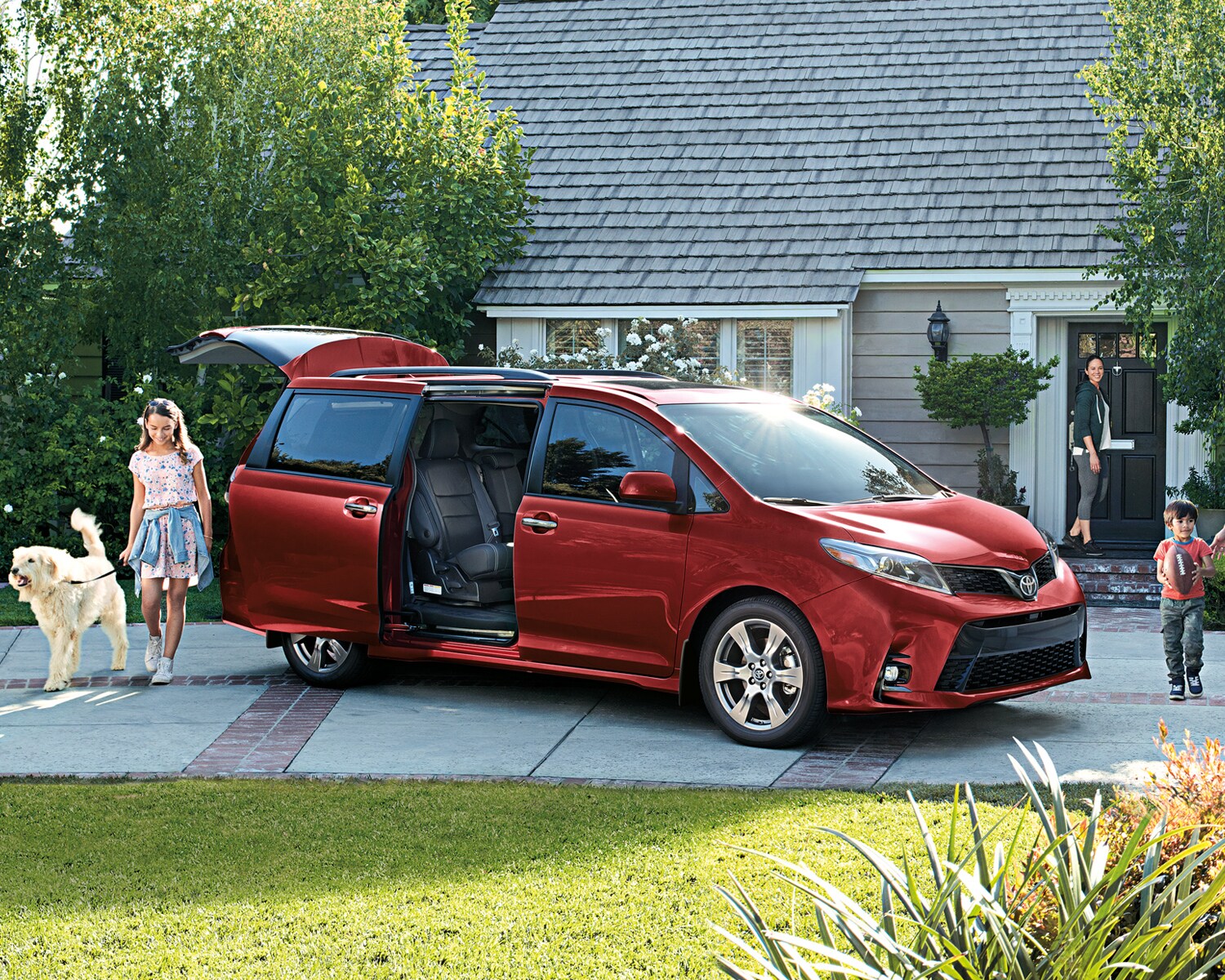 Toyota Sienna.png