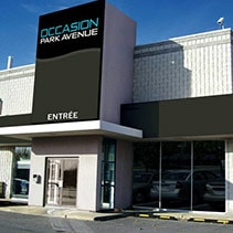 Méga Centre Park Avenue La Prairie, Storefront